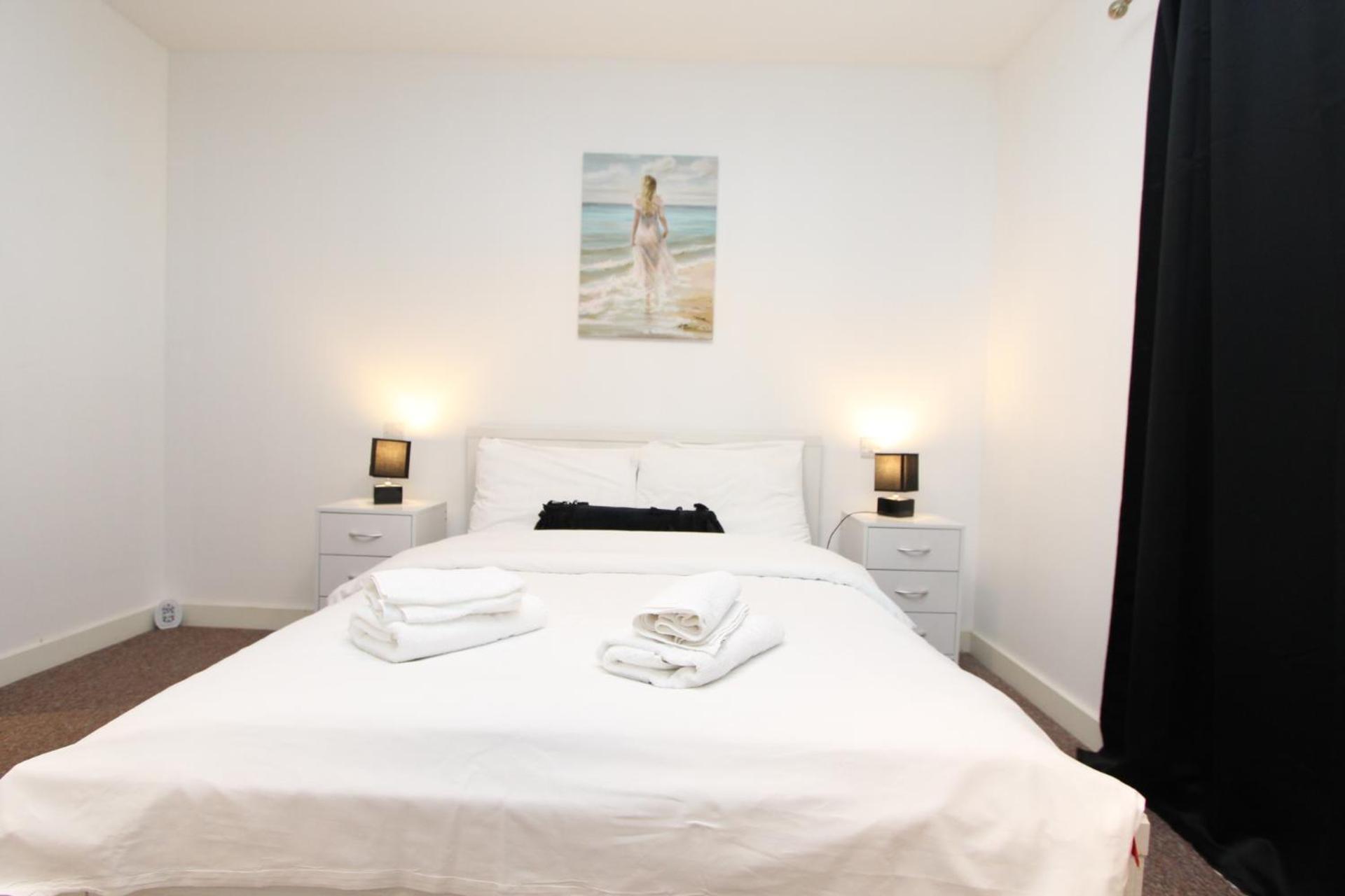 Spacious & Modern 1 Bedroom Close To Station In E16 Londres Exterior foto